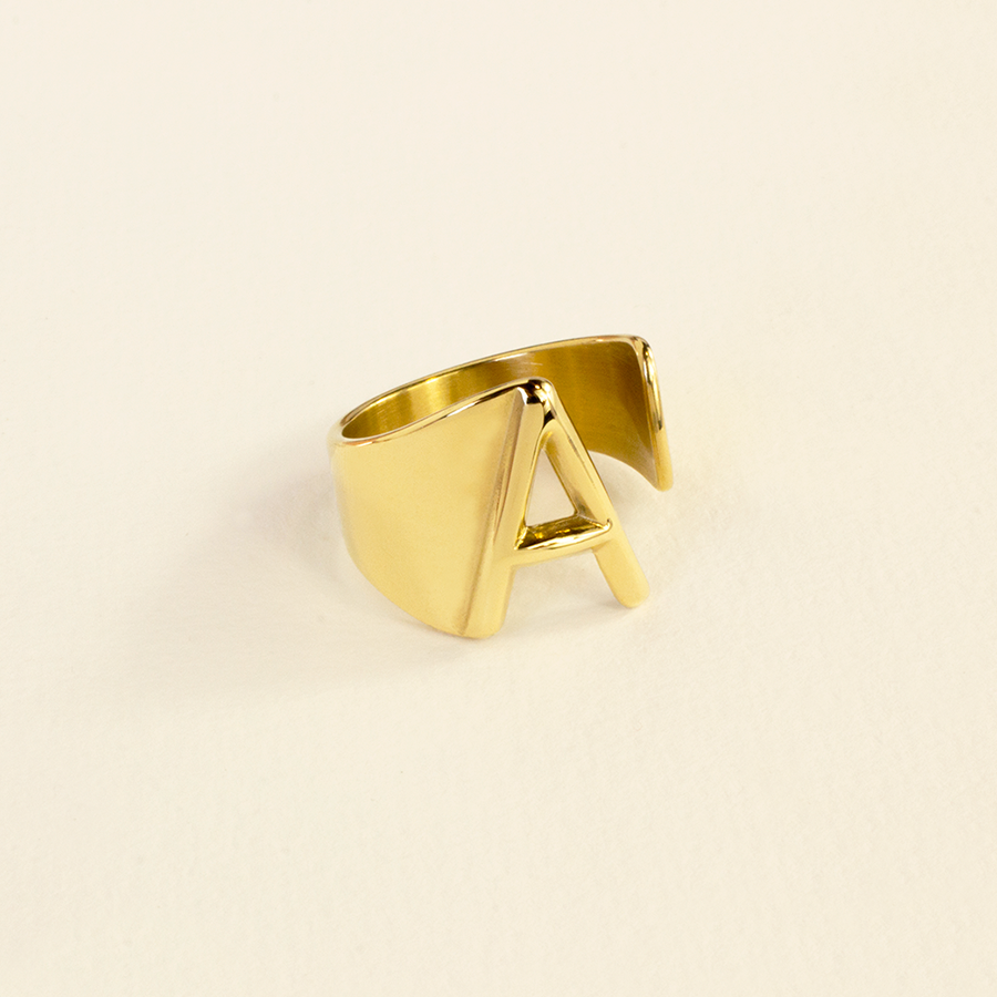 Anillo de Acero con Inicial Grabada