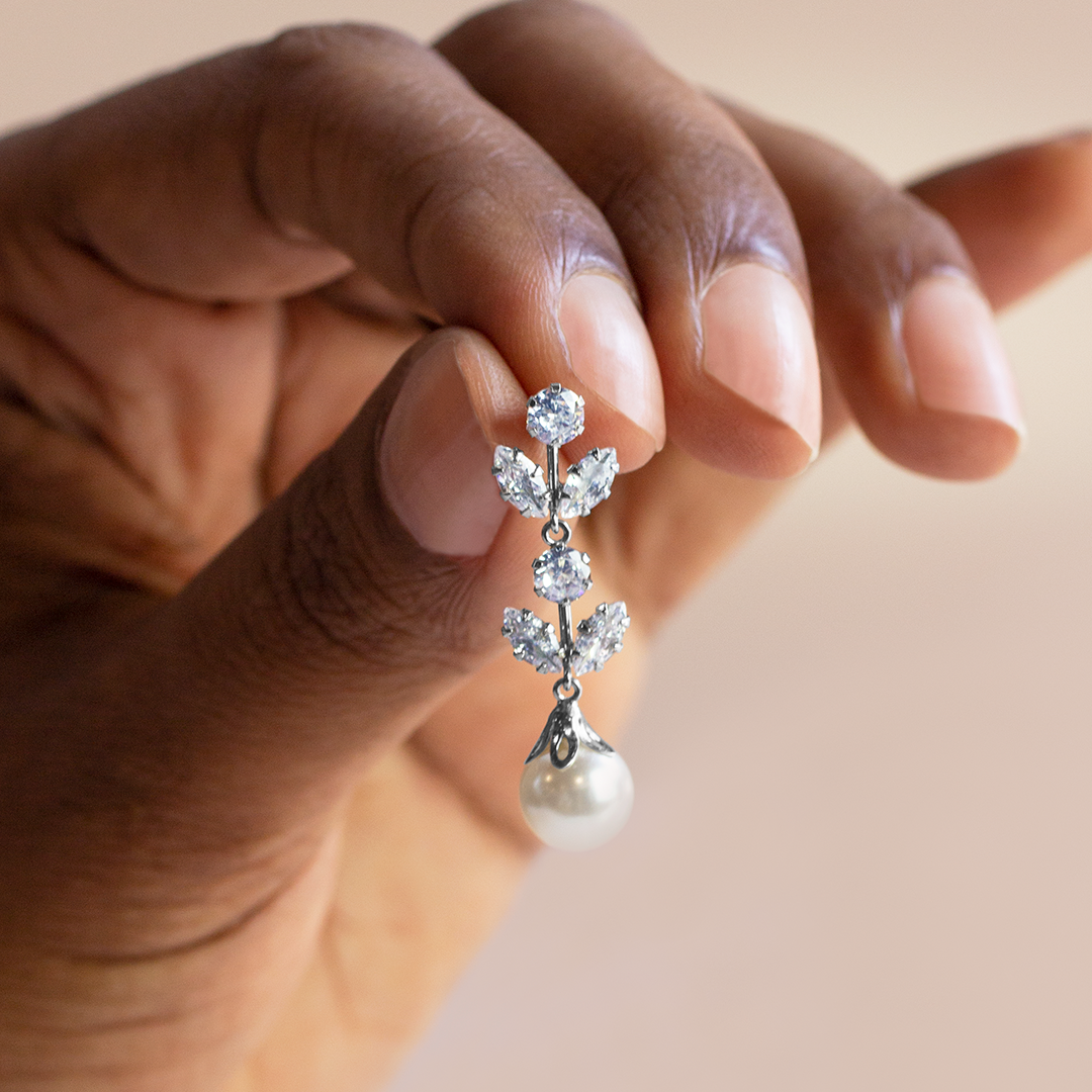 Pendientes Largos Elegantes con Perla