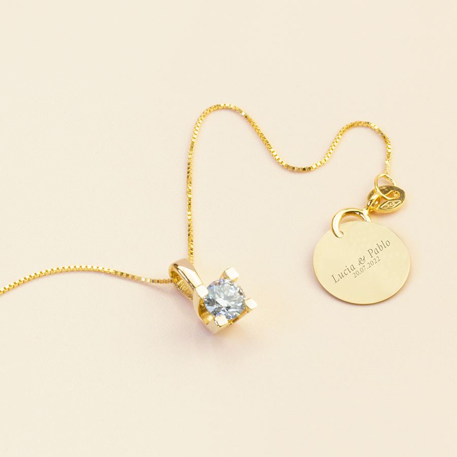 Colgante Square con Diamante de Laboratorio en Oro 18k