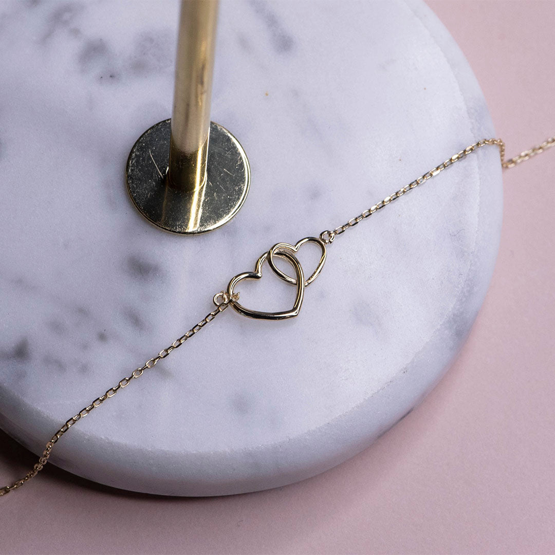Pulsera Corazones Entrelazados Oro