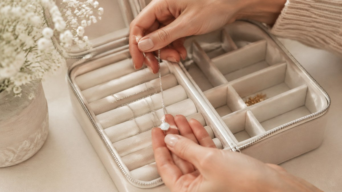 cómo organizar joyas: joyería personalizada