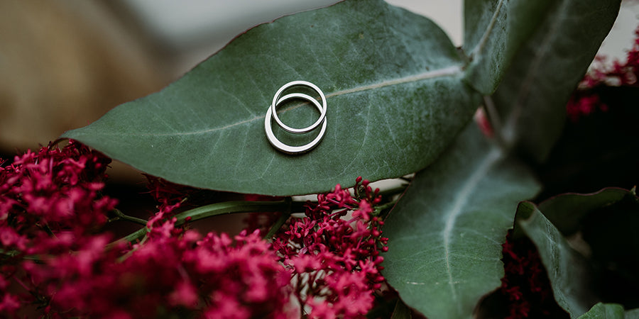 Ideas para llevar los anillos de boda al altar