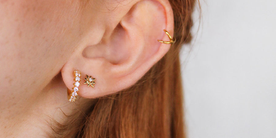 Curated ear: Cómo llevar muchos pendientes en la misma oreja