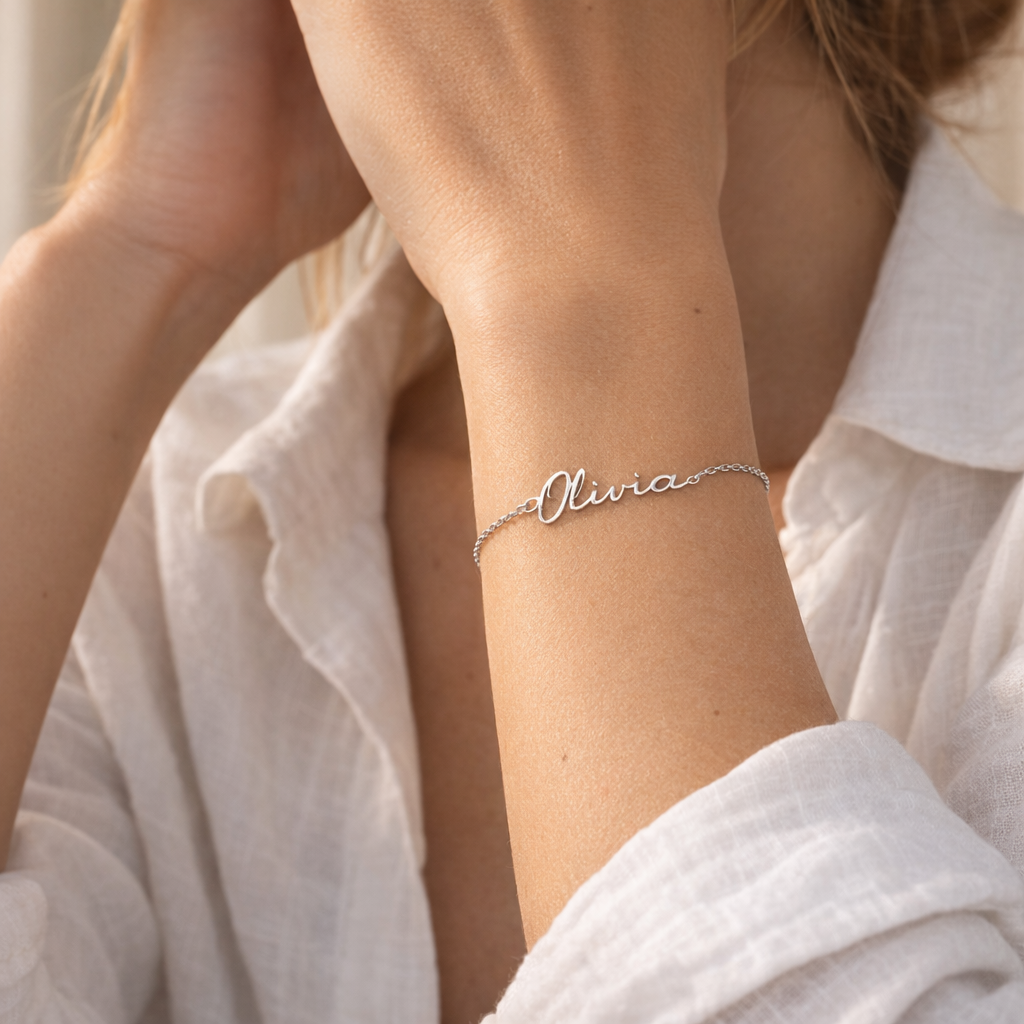 Pulsera de Plata 925 con Nombre Grabado - joya puesta | Customima