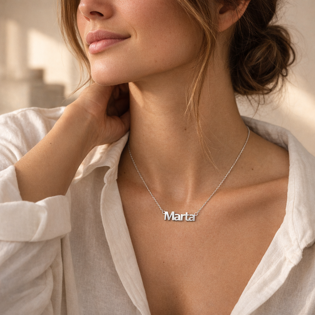 Collar de Plata 925 con Nombre Grabado - joya puesta | Customima