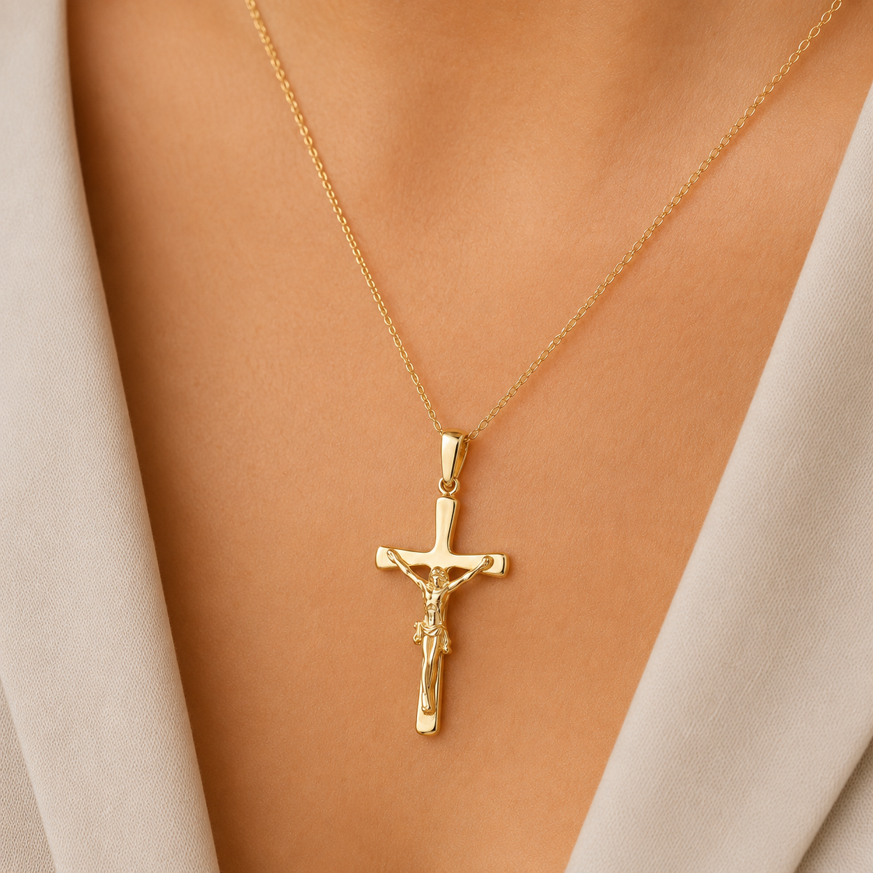Colgante Cruz Cristo de Oro 9K Personalizado