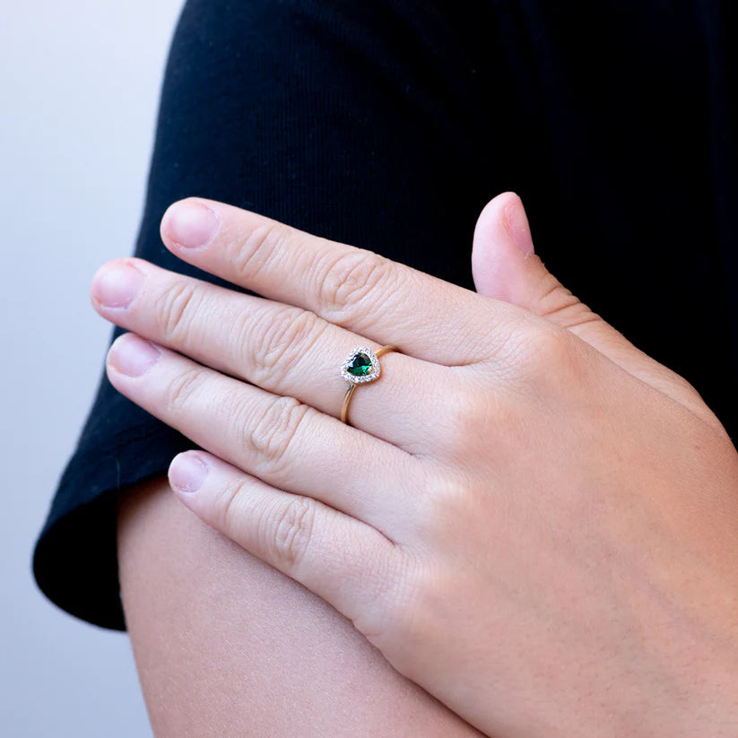 Anillo Corazón Circonita Esmeralda Oro