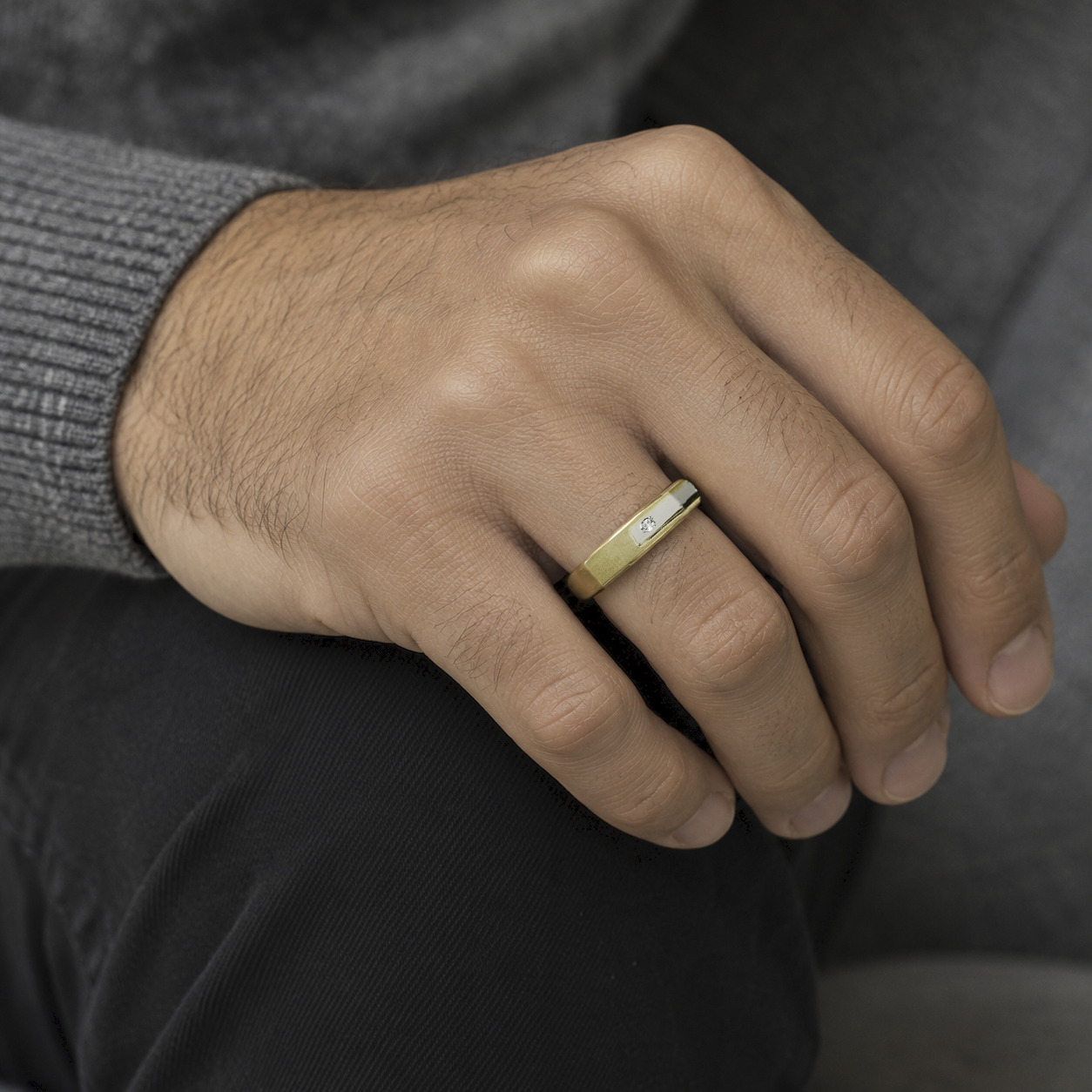 Anillo de Oro 9K para Hombre con Nombre Grabado