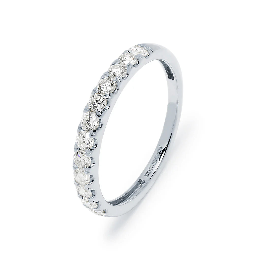 Anillo de Oro 9K Personalizado con Nombre Grabado para Mujer