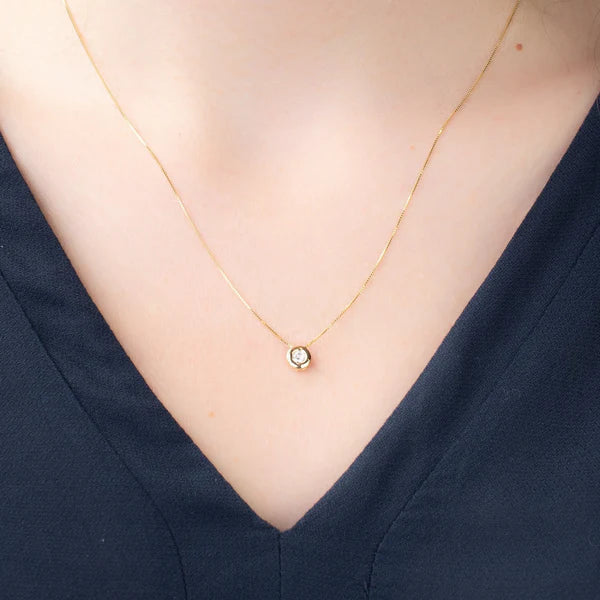 Cadena y Colgante Bisel Diamante 0,10ct.