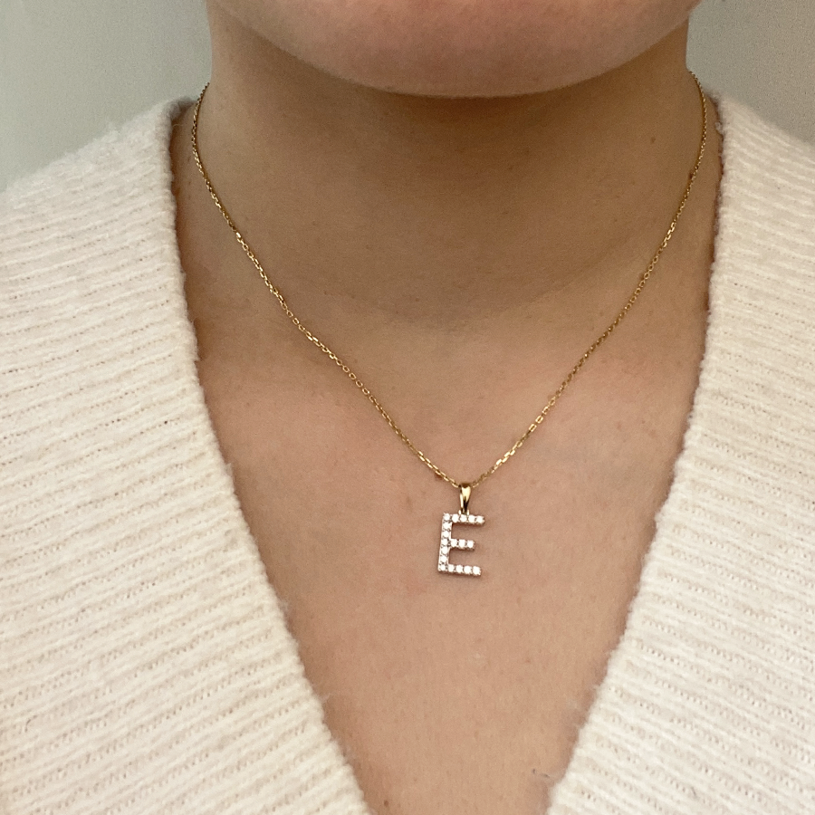 Collar con inicial Diamantes