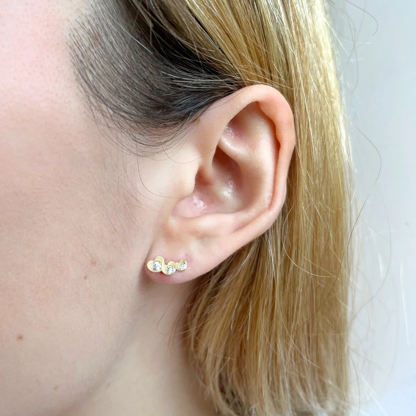 Pendientes Corazones de Oro 9K con Circonita
