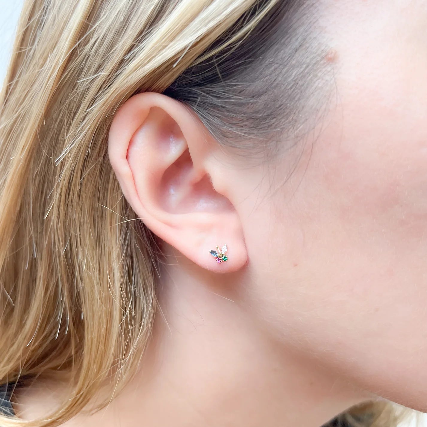 Pendientes Mariposa de Oro 9K con Circonita