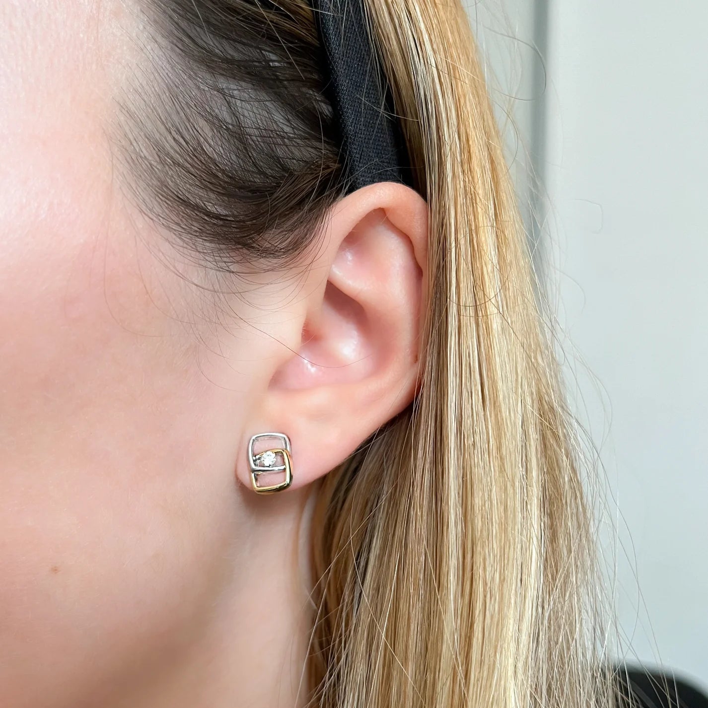 Pendientes Cuadrados de Oro 9K Bicolor con Circonita