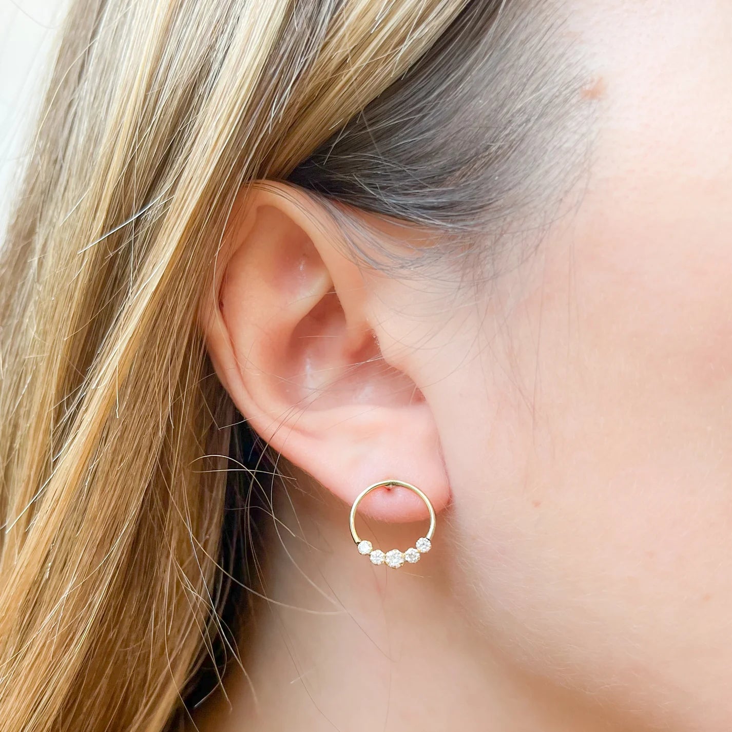 Pendientes Círculo de Oro con Circonitas