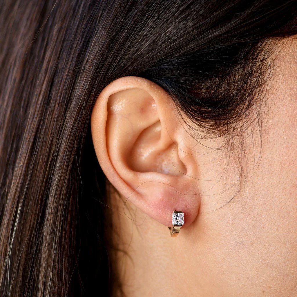 Pendientes Cierre Catalan Circonita Cuadrada Oro