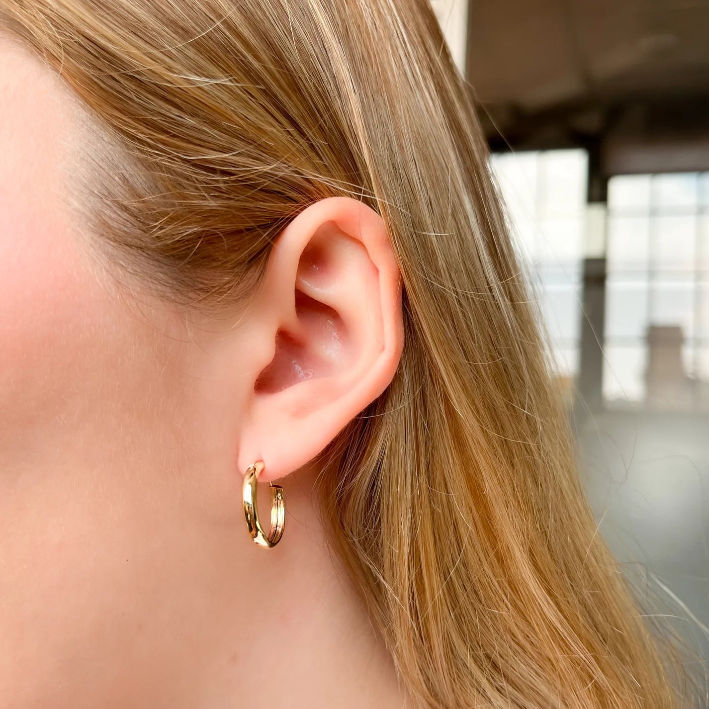 Pendientes Aro Media Caña de Oro 18K