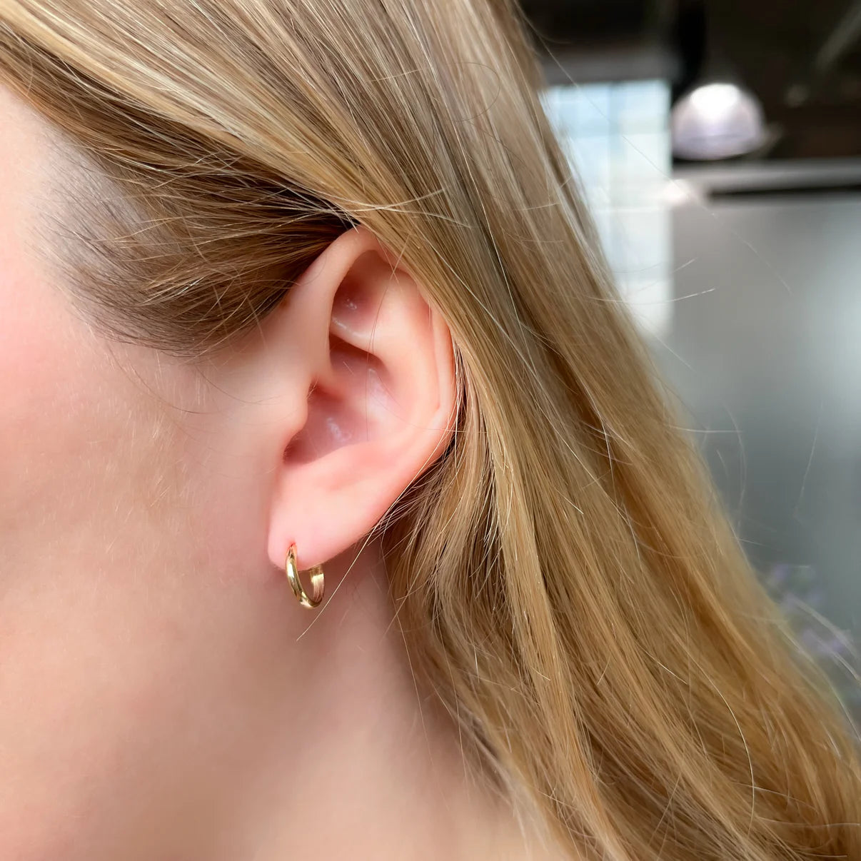 Pendientes Aro Media Caña de Oro 18K
