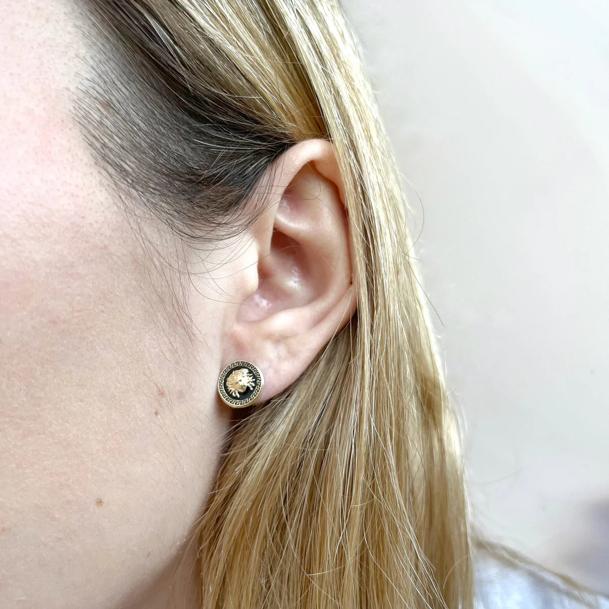 Pendientes Medusa de Oro 9K con Ónix
