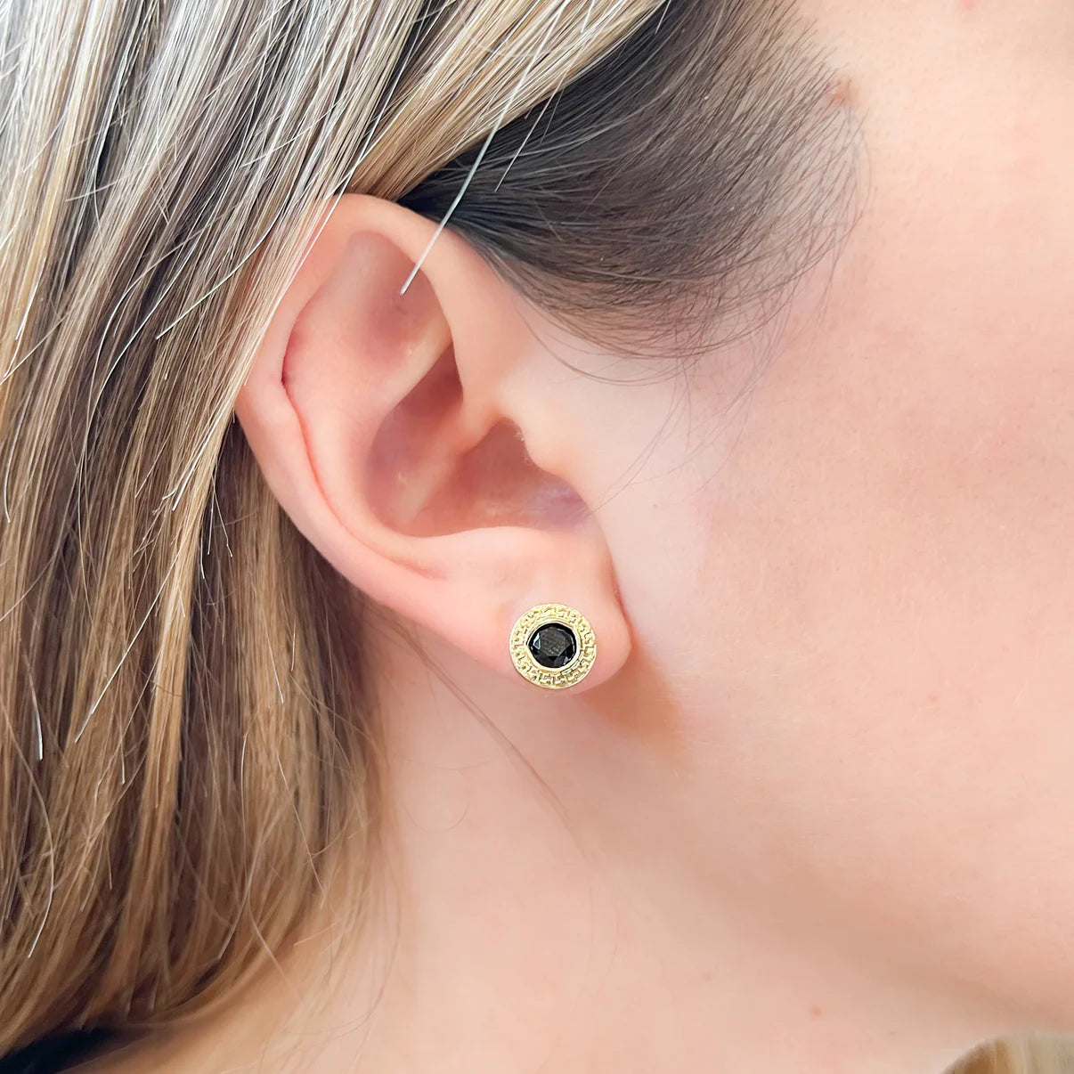 Pendientes Greca de Oro 18K con Circonita Negra