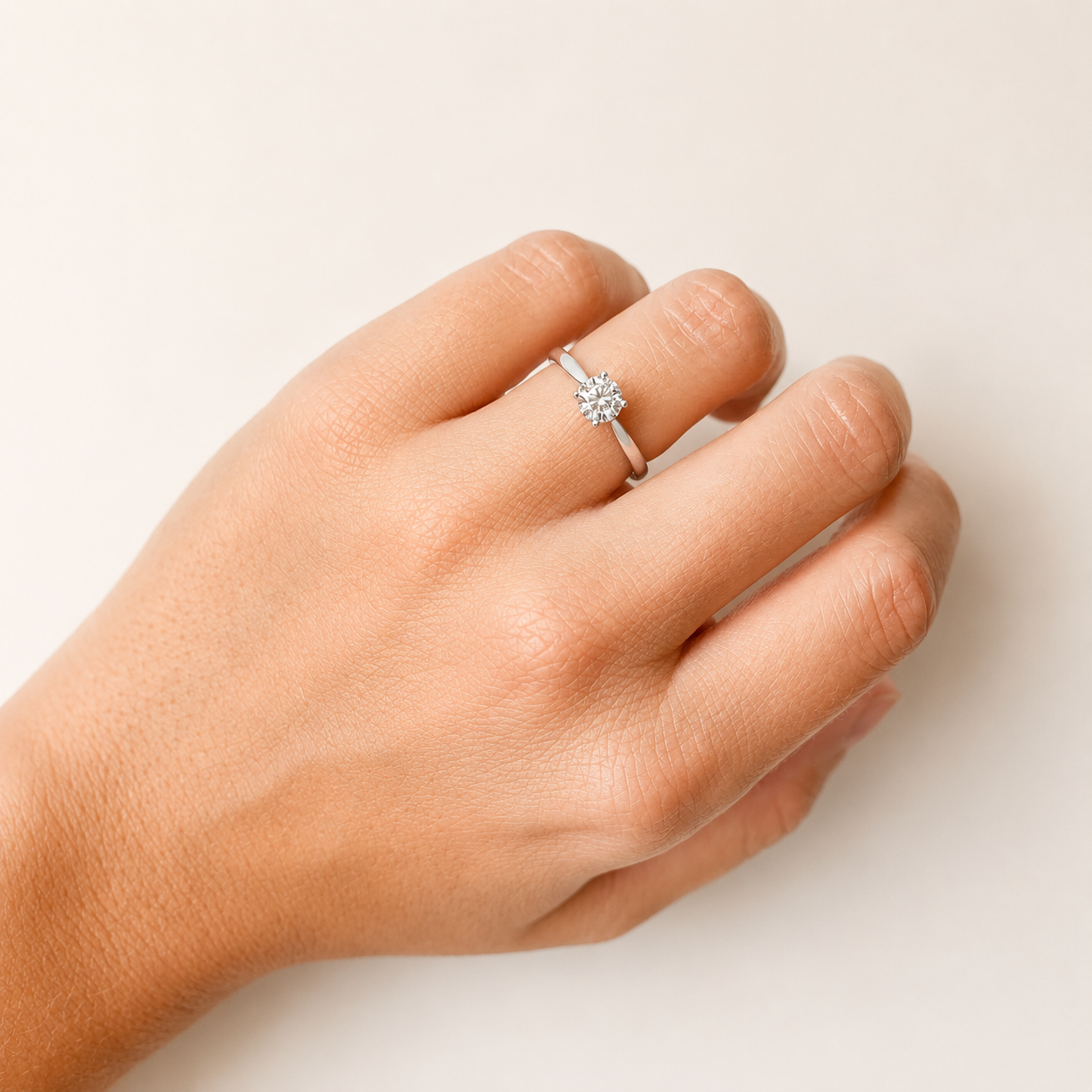 Anillo Solitario de Oro 9K Personalizado para Mujer