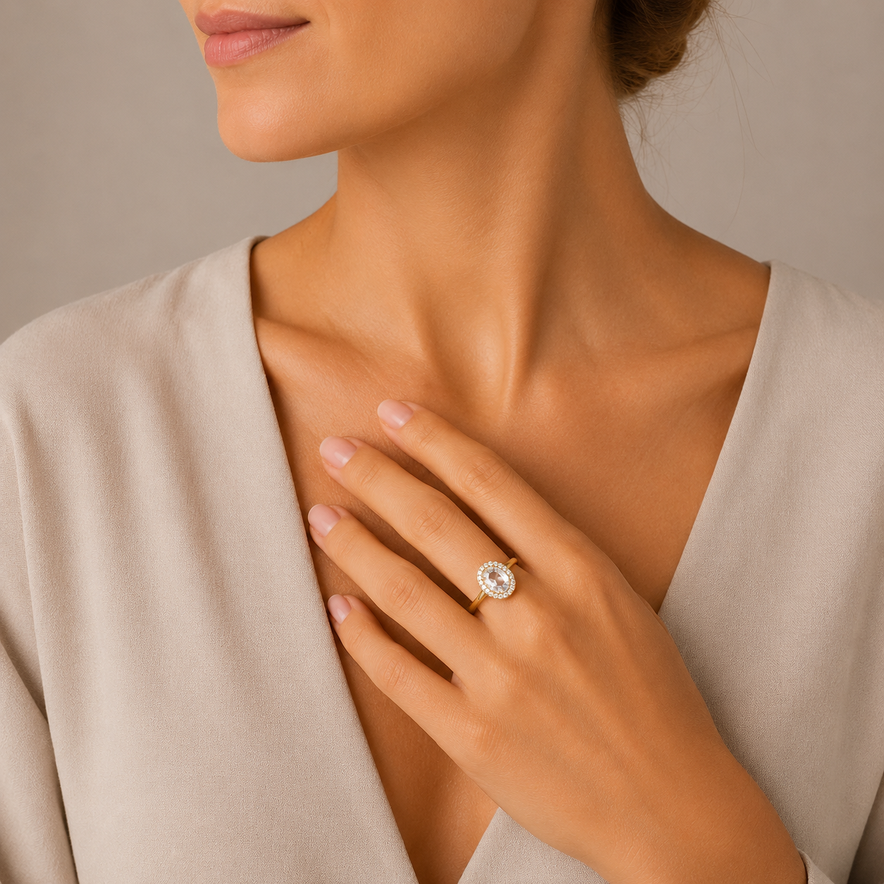 Anillo Solitario de Oro 9K con Circonitas