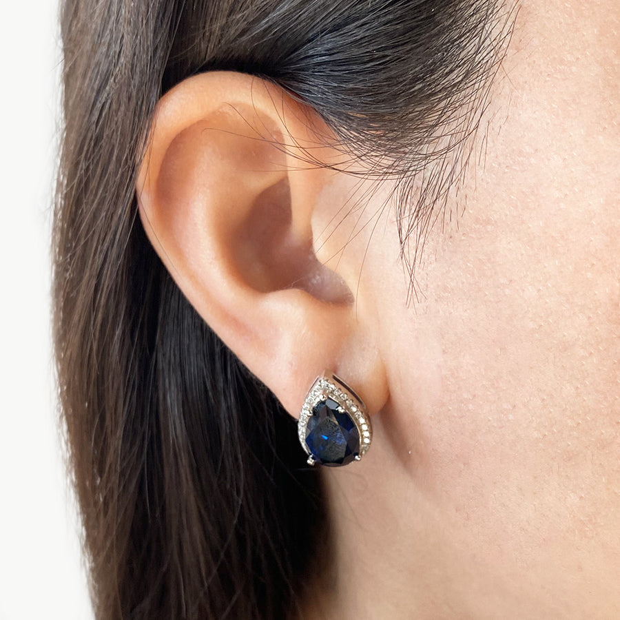 PENDIENTES PEAR CUT SAPHIRE PAVE