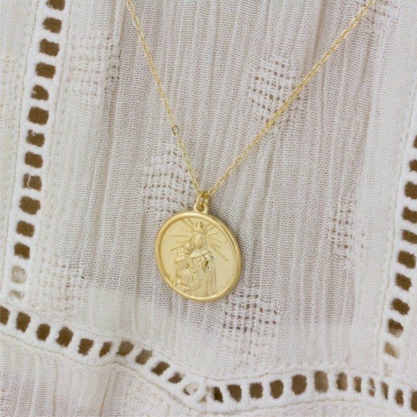 Escapulario y Cadena Virgen del Carmen y Sagrado Corazón