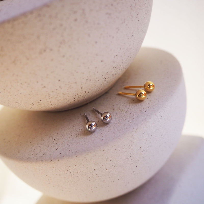 Pendiente piercing bola mini 4mm plata