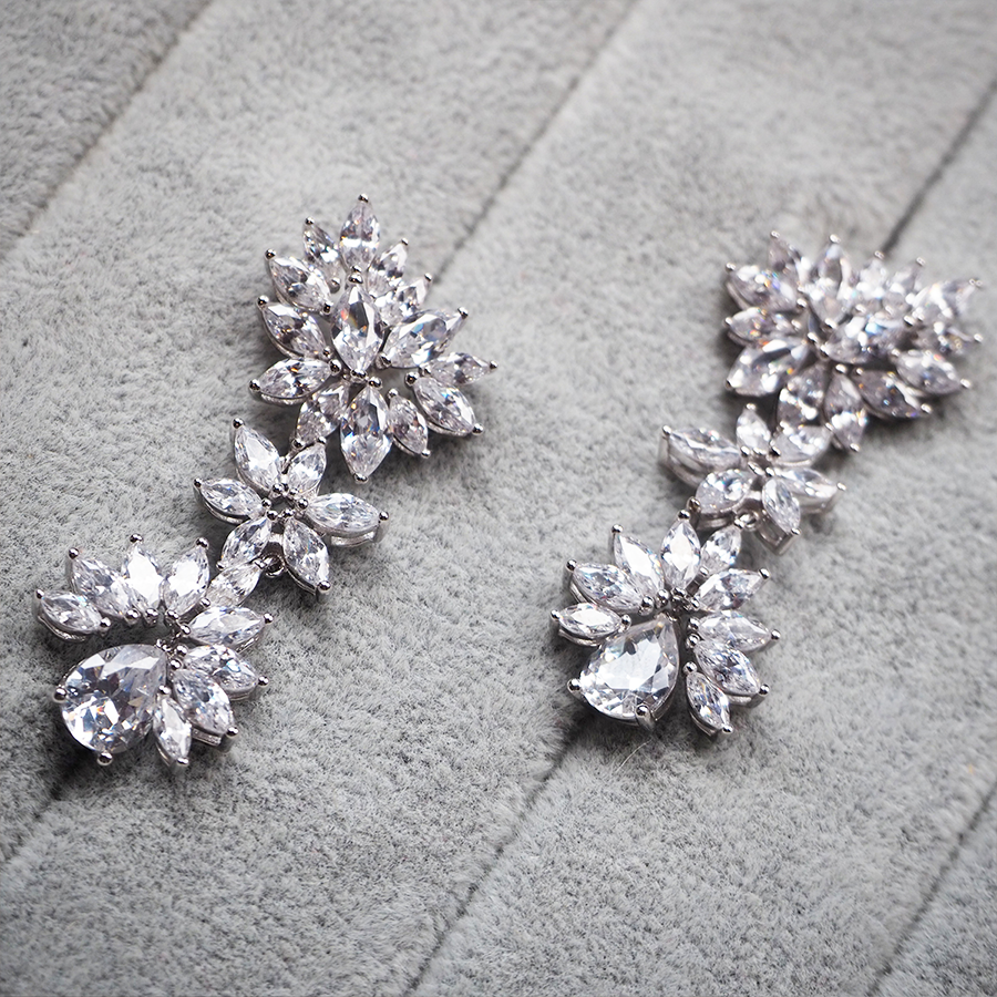PENDIENTES LARGOS FLORAL SAVAGE