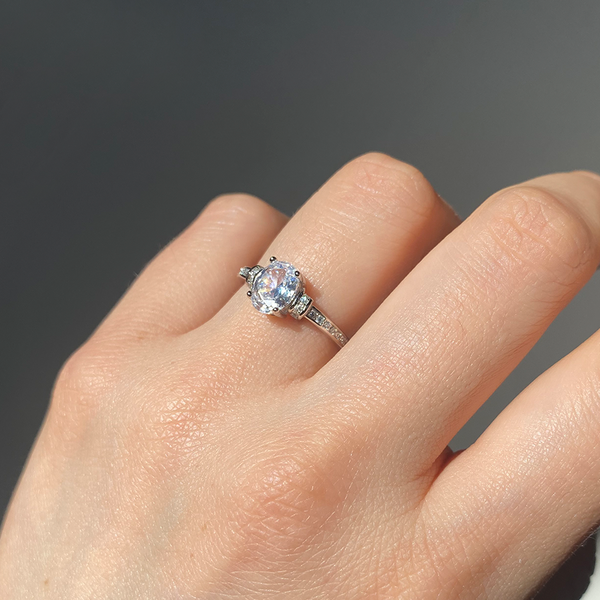 Anillo Americano con Circonita Oval Plata