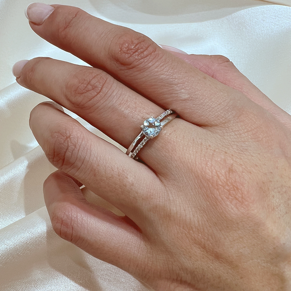 Anillo Diamantes y Topacio Ezio de 0,6ct. en Oro