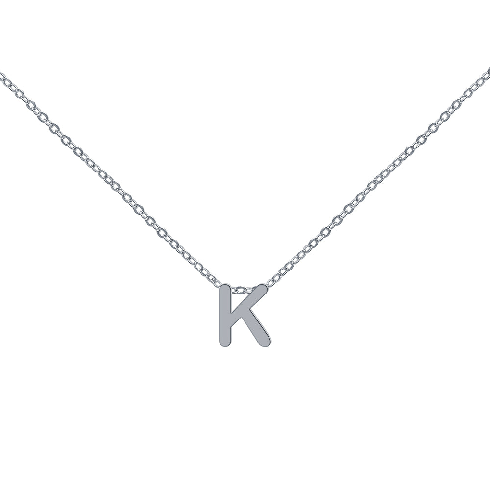 Collar con inicial minimal