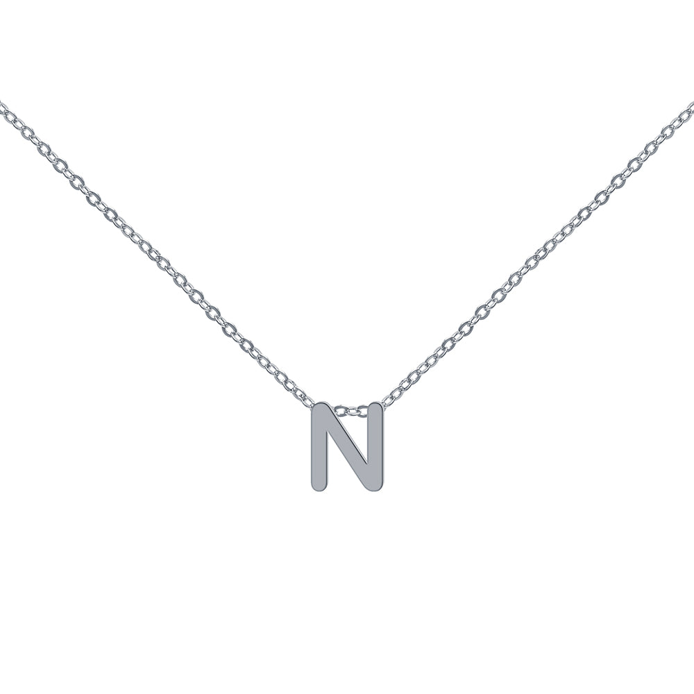 Collar con inicial minimal