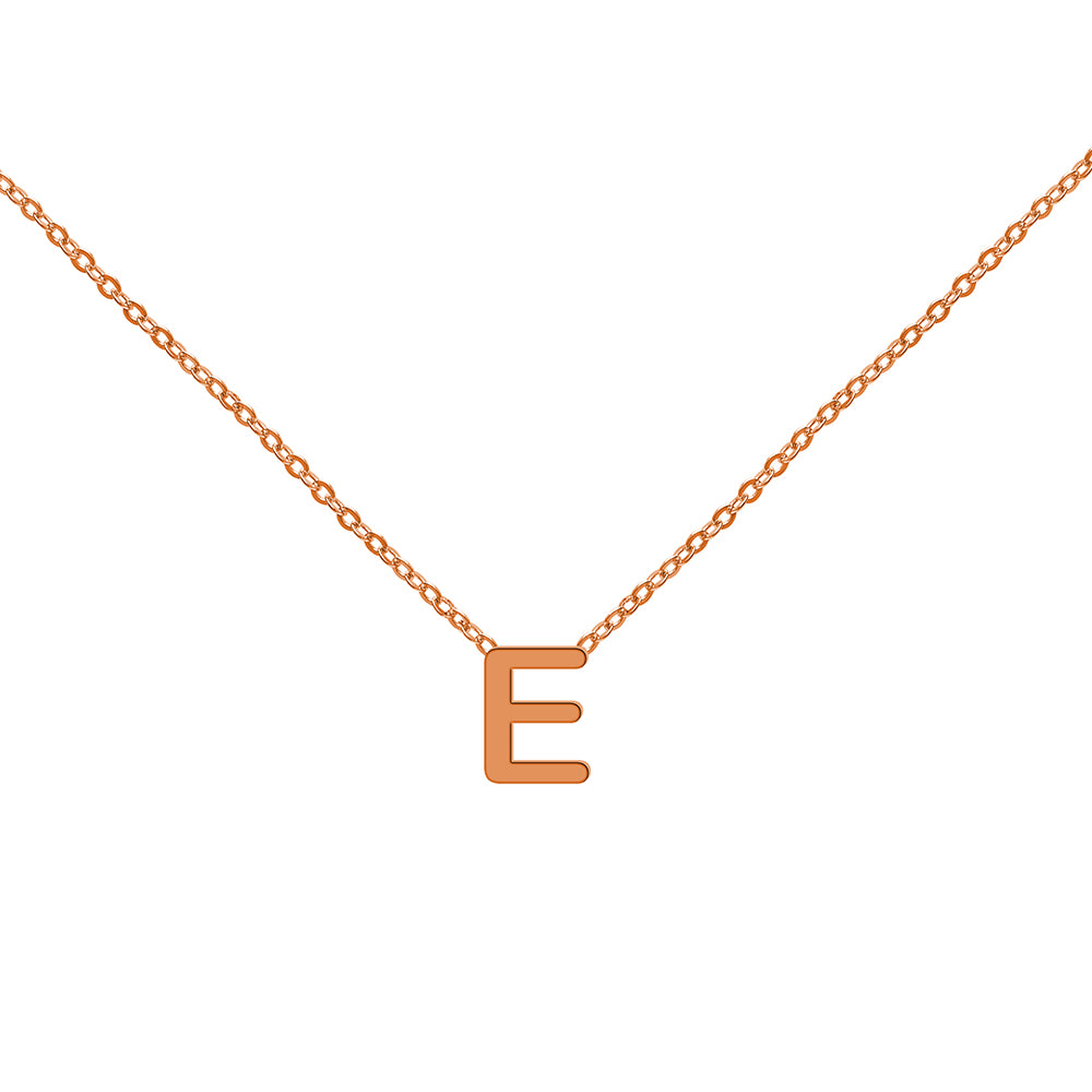 Collar con inicial minimal