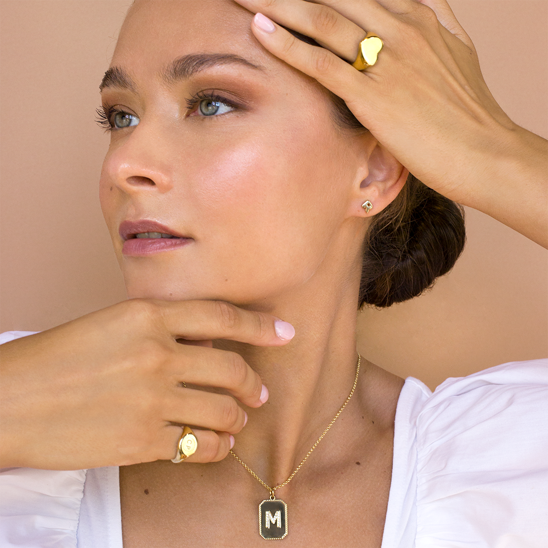 Collar con inicial Rectangular