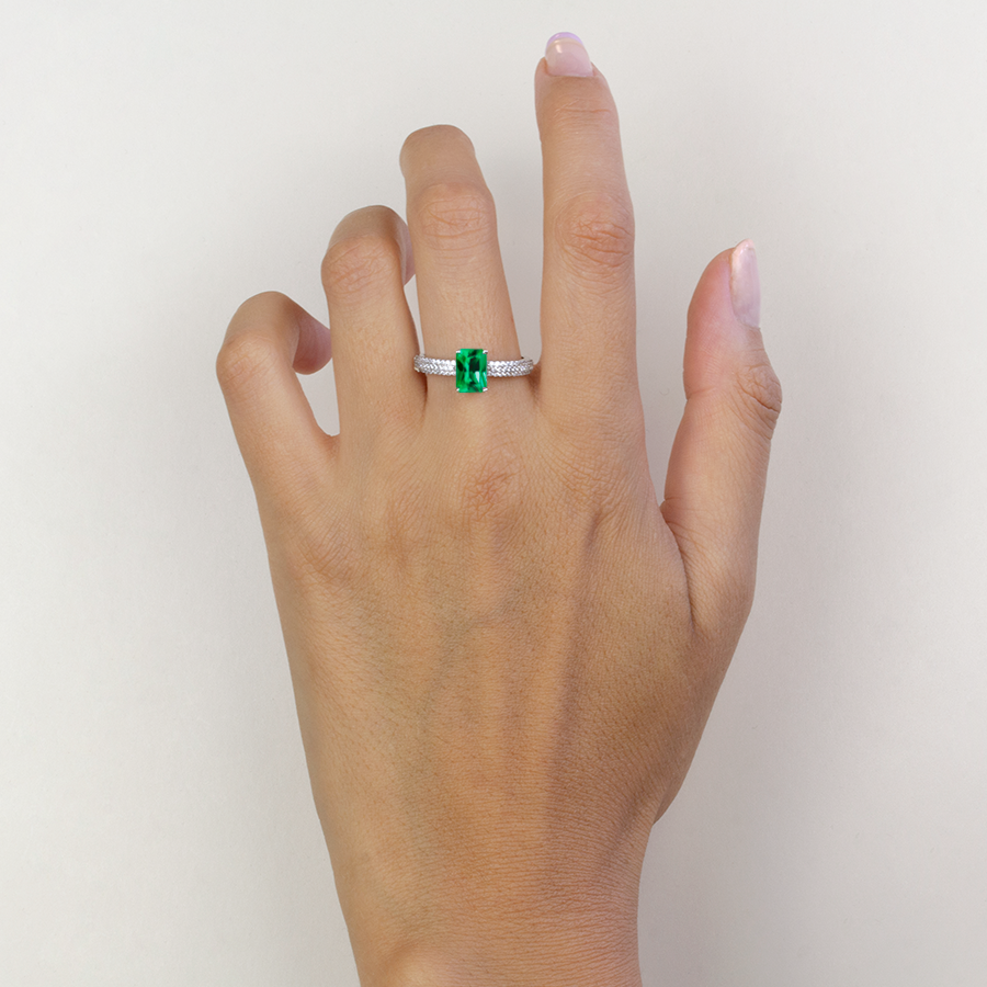 Anillo Emerald Pavé Oro