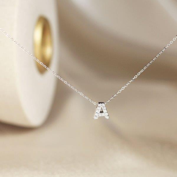 Collar con inicial Circonita